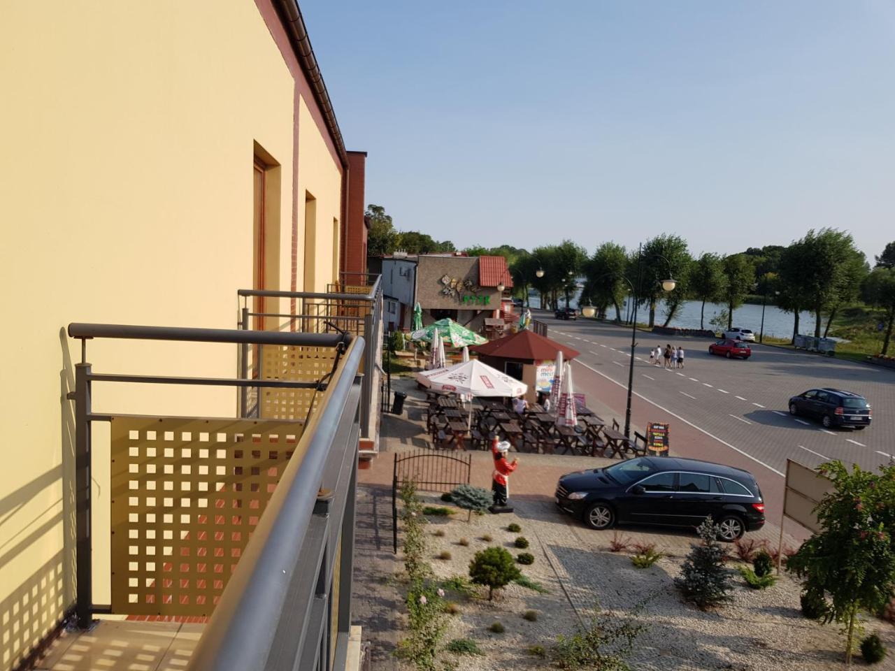 Zajazd U Piasta Kolodzieja Kruszwica Exteriér fotografie